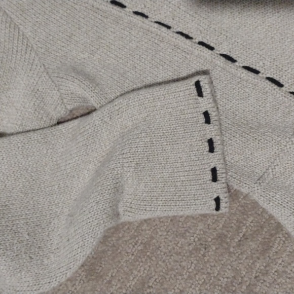 Sweater - Picture 3 of 3